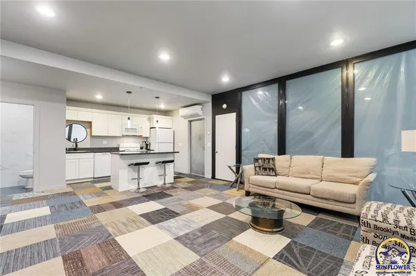 $699,900 | 3627 Rd D, Allen, KS 66833
