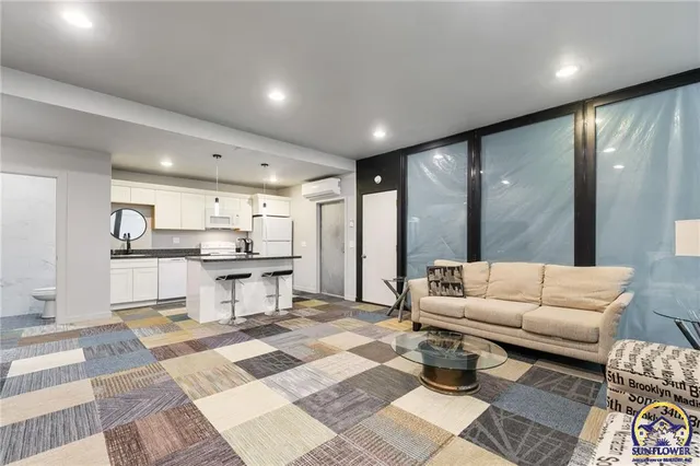 $699,900 | 3627 Rd D, Allen, KS 66833