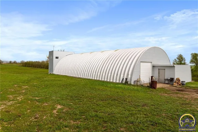 $699,900 | 3627 Rd D, Allen, KS 66833