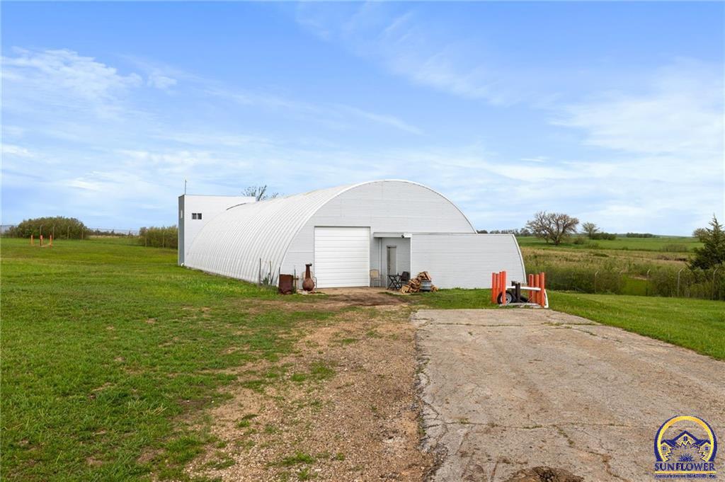 3627 Rd D Allen, KS 66833 - Photo 30 of 55