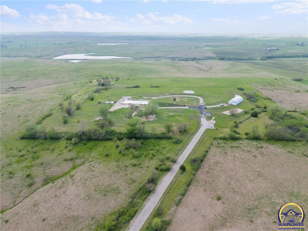 3627 Rd D Allen, KS 66833 - Photo 38 of 55