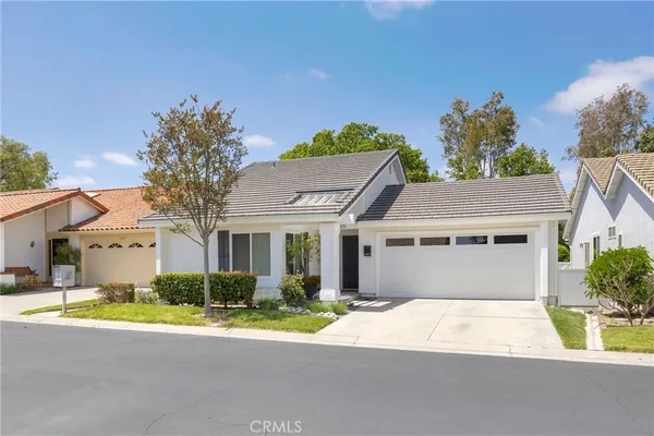 $889,900 | 23365 Villena, Mission Viejo, CA 92692