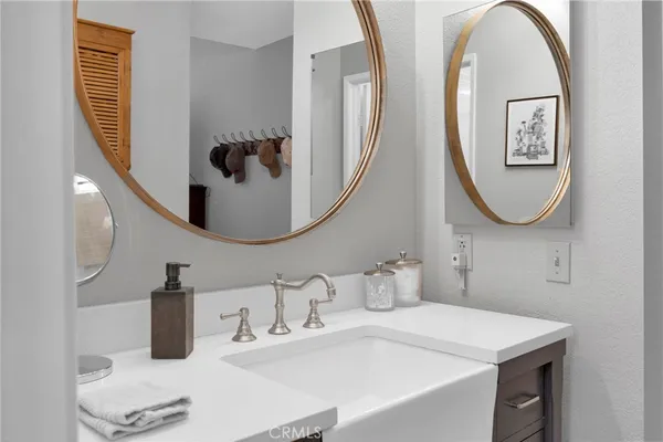 $889,900 | 23365 Villena, Mission Viejo, CA 92692