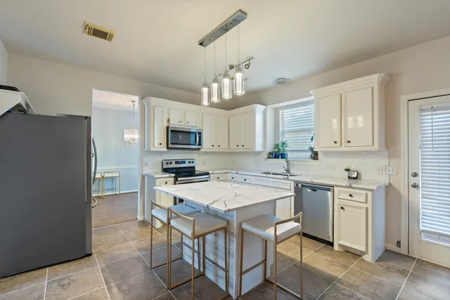 $295,000 | 1908 Northampton Drive, Conroe, TX 77303