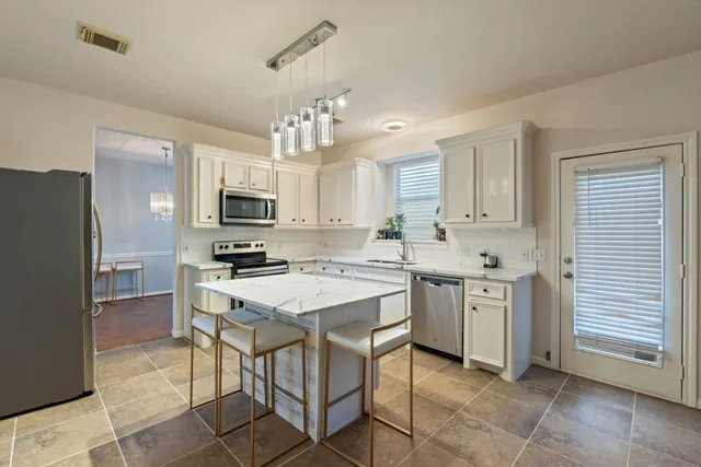 $295,000 | 1908 Northampton Drive, Conroe, TX 77303