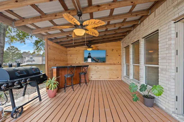 $295,000 | 1908 Northampton Drive, Conroe, TX 77303