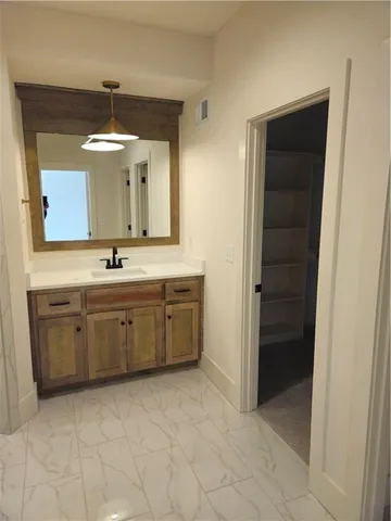 $665,122 | 13411 West 174th Terrace, Overland Park, KS 66221