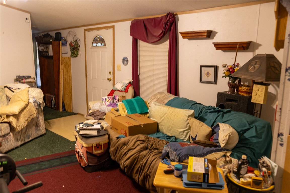 642 Hidden Oaks Drive Elgin, TX 78621 - Photo 29 of 36 a dining room with furniture