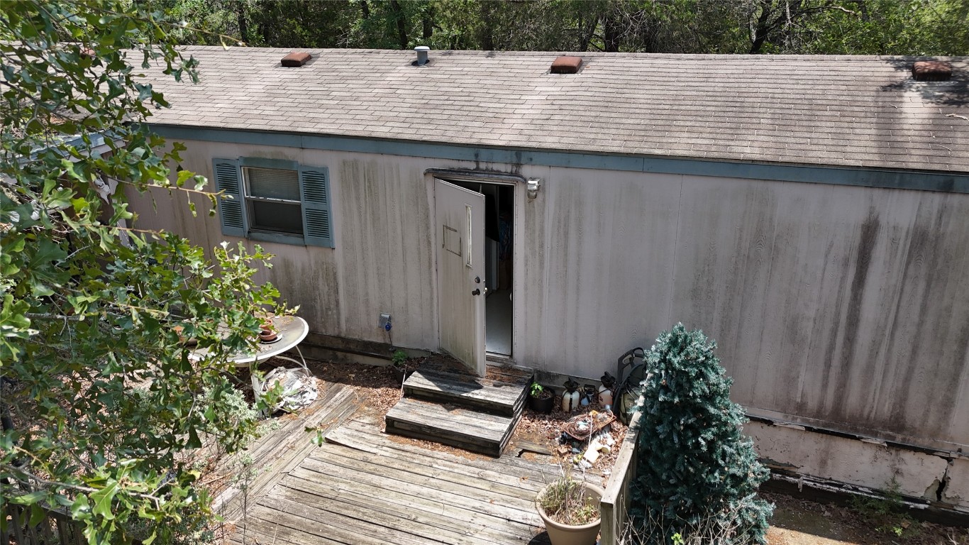 642 Hidden Oaks Drive Elgin, TX 78621 - Photo 6 of 36 a view of outdoor space and yard