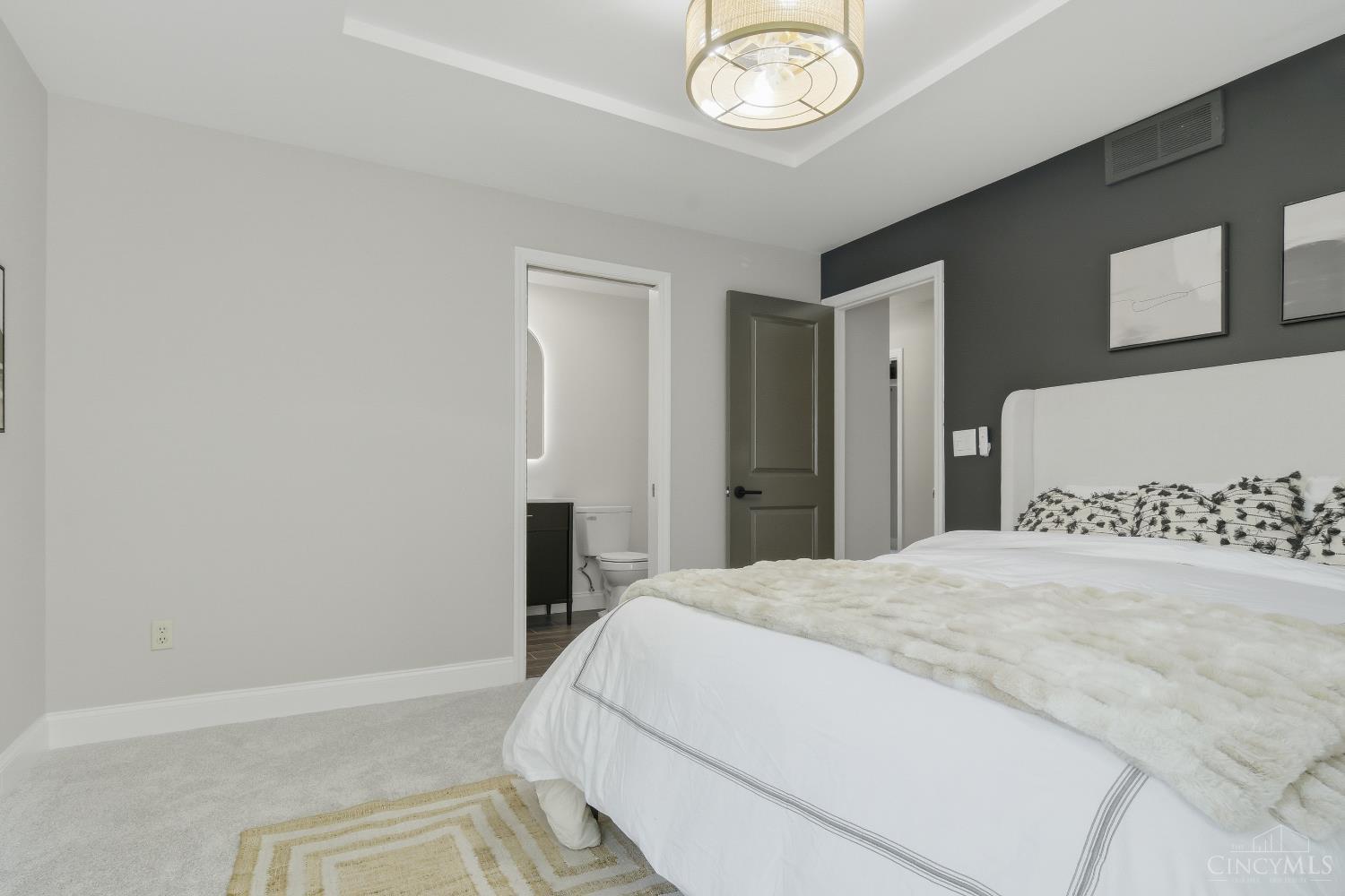10467 West Mill Road Cincinnati, OH 45240 - Photo 11 of 31 Gallery Image 11