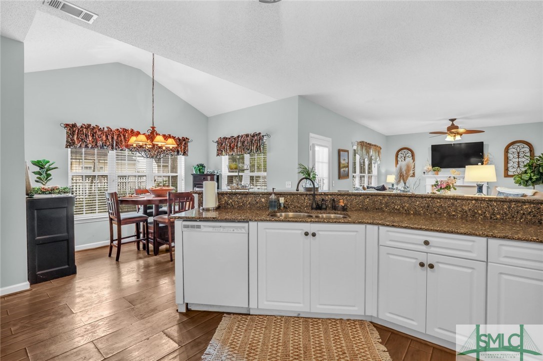 302 Olde Towne Road Savannah, GA 31410 - Photo 16 of 33