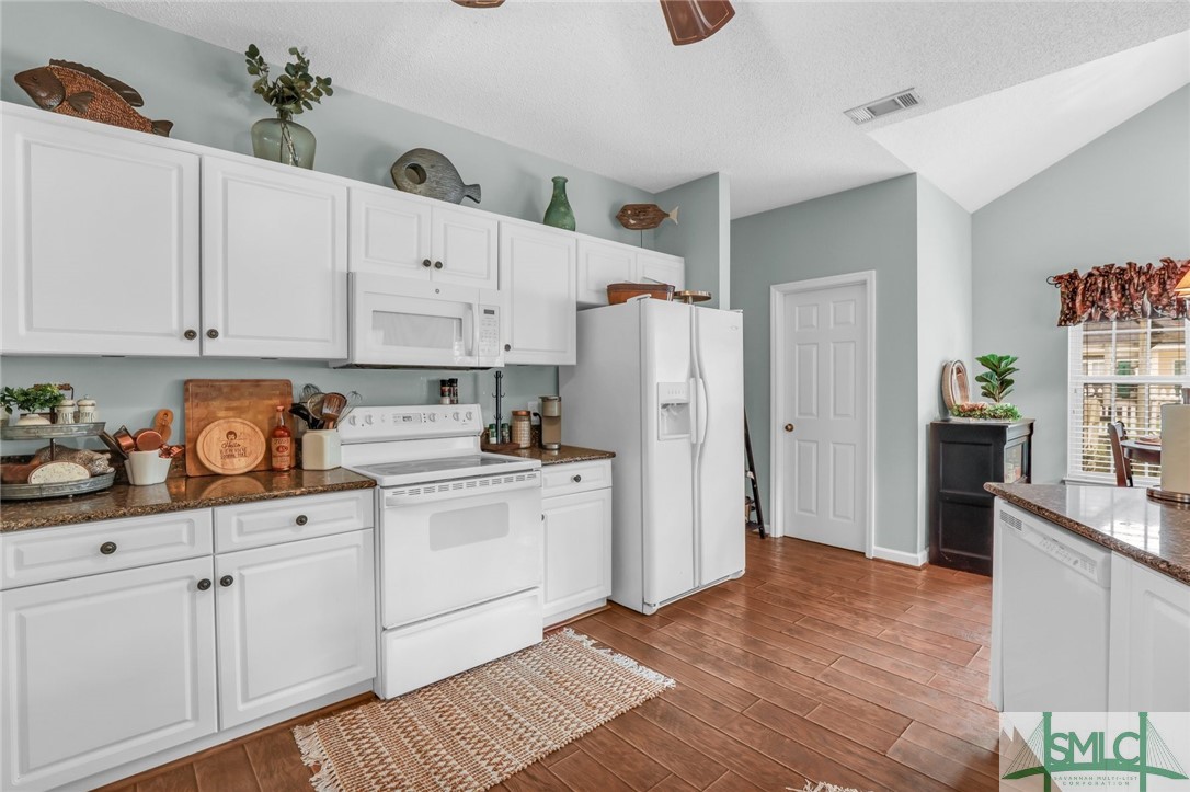 302 Olde Towne Road Savannah, GA 31410 - Photo 17 of 33