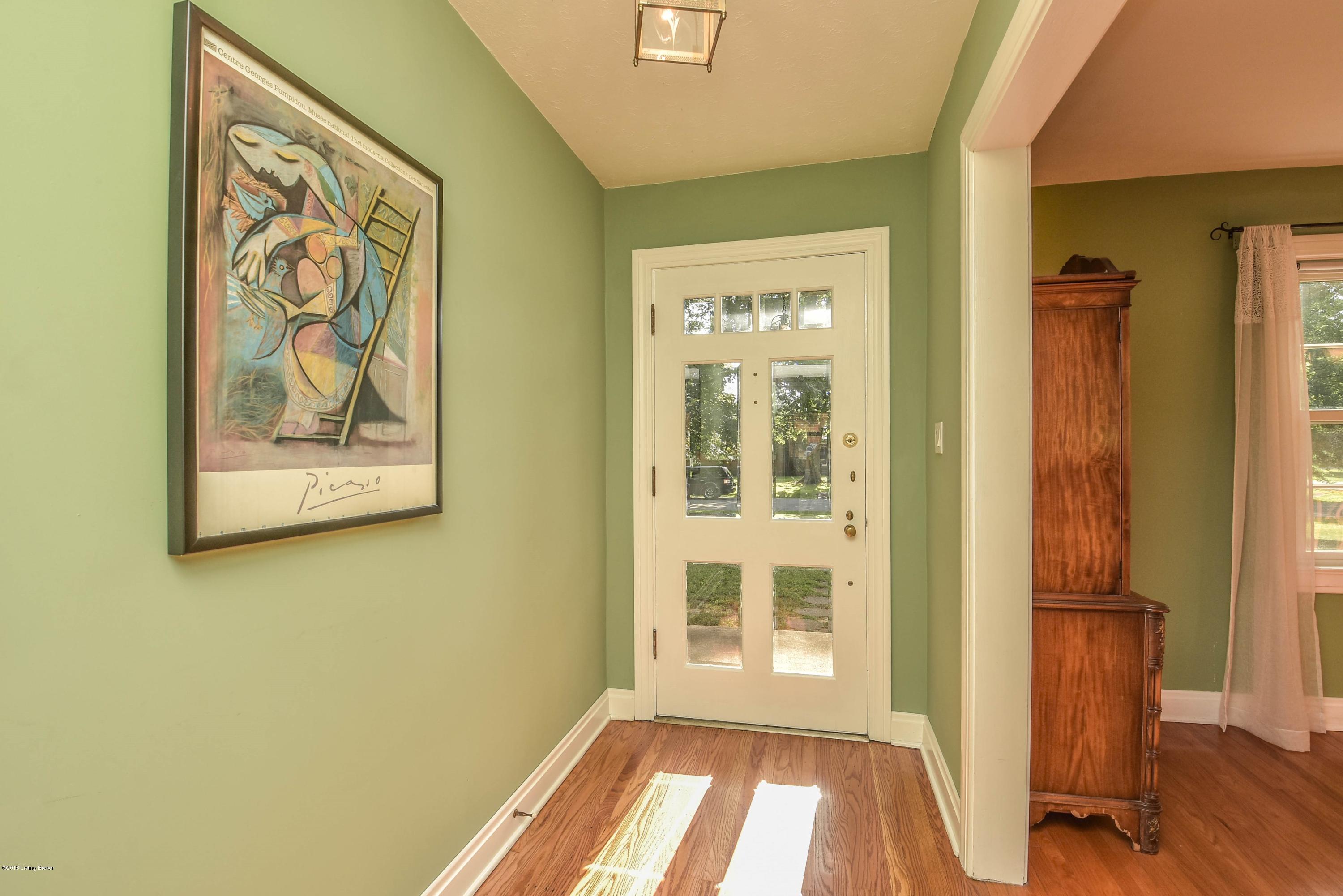 200 South Hampton Road Louisville, KY 40222 - Photo 6 of 37 005_Foyer
