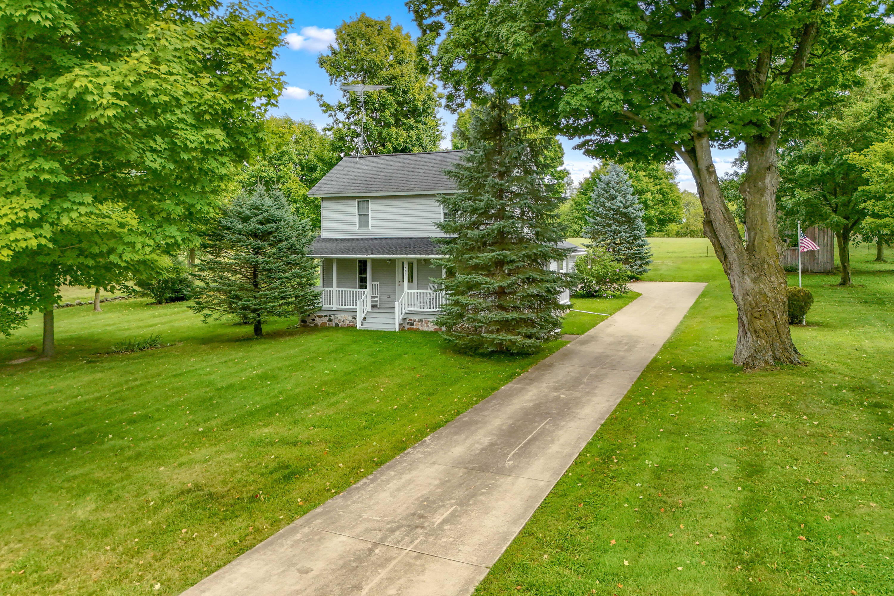 271 Maple Road Quincy, MI 49082 - Photo 32 of 51 16