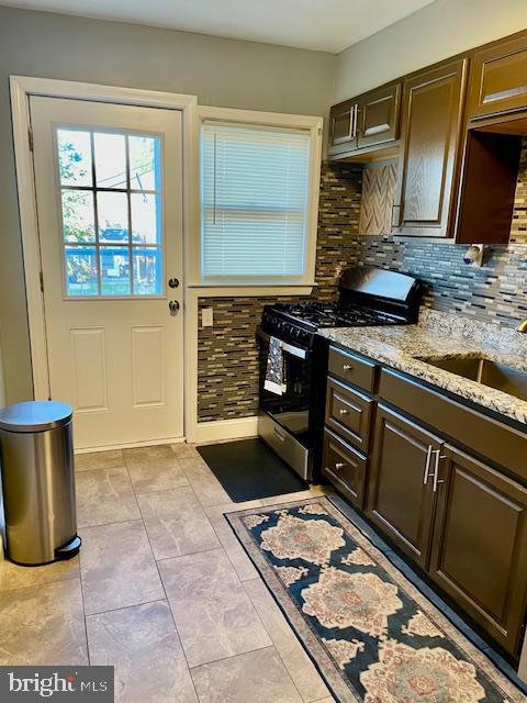 807 Stamford Road Baltimore, MD 21229 - Photo 13 of 40