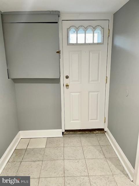 807 Stamford Road Baltimore, MD 21229 - Photo 36 of 40 Walk out basement