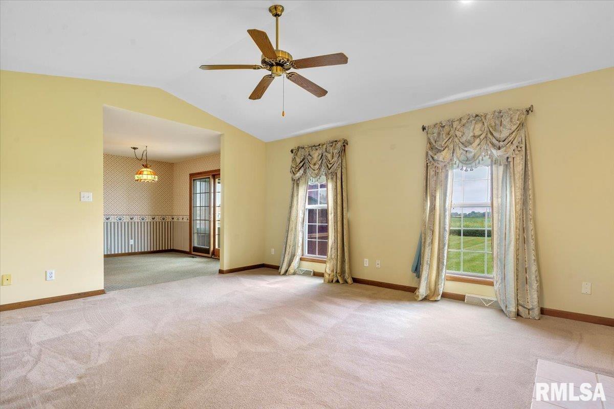 144 Post Road Virden, IL 62690 - Photo 3 of 33