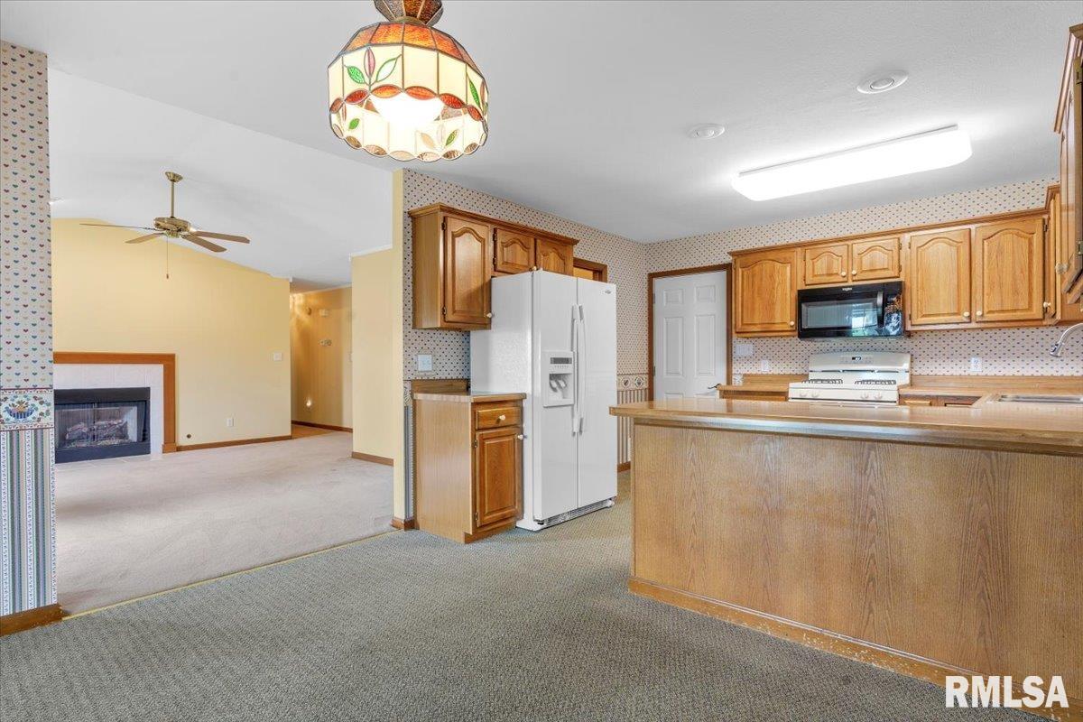 144 Post Road Virden, IL 62690 - Photo 8 of 33