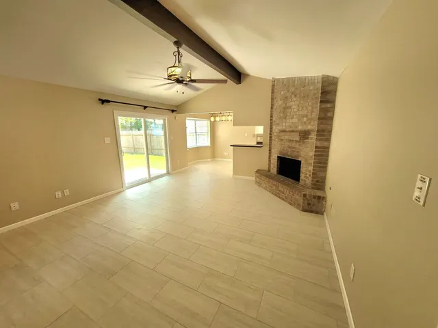 $2,000 | 22 West Broken Oak Court, The Woodlands, TX 77381