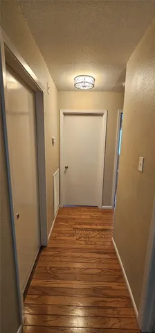 $2,000 | 22 West Broken Oak Court, The Woodlands, TX 77381