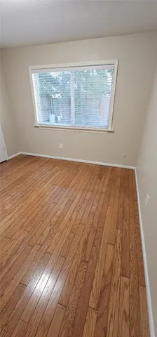 $2,000 | 22 West Broken Oak Court, The Woodlands, TX 77381