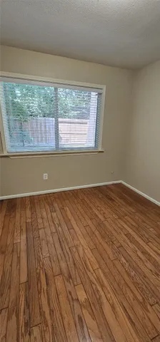 $2,000 | 22 West Broken Oak Court, The Woodlands, TX 77381