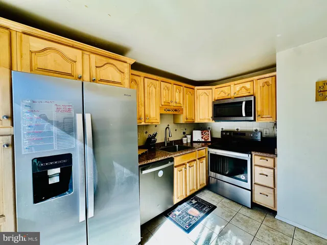 $430,000 | 1018 Knight Lane, Herndon, VA 20170