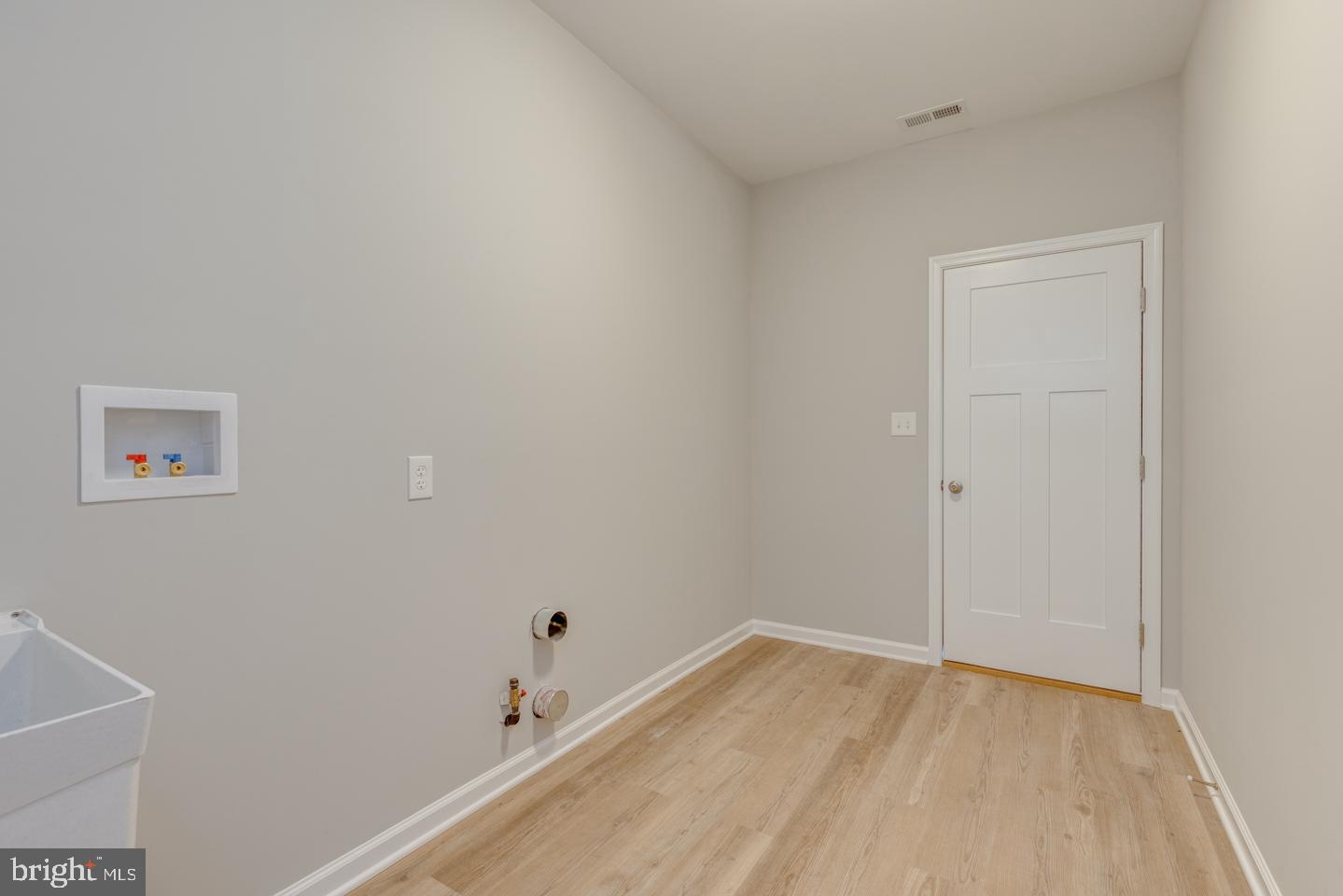 1517 Brick Road Cherry Hill, NJ 08003 - Photo 18 of 40 Large laundry room
