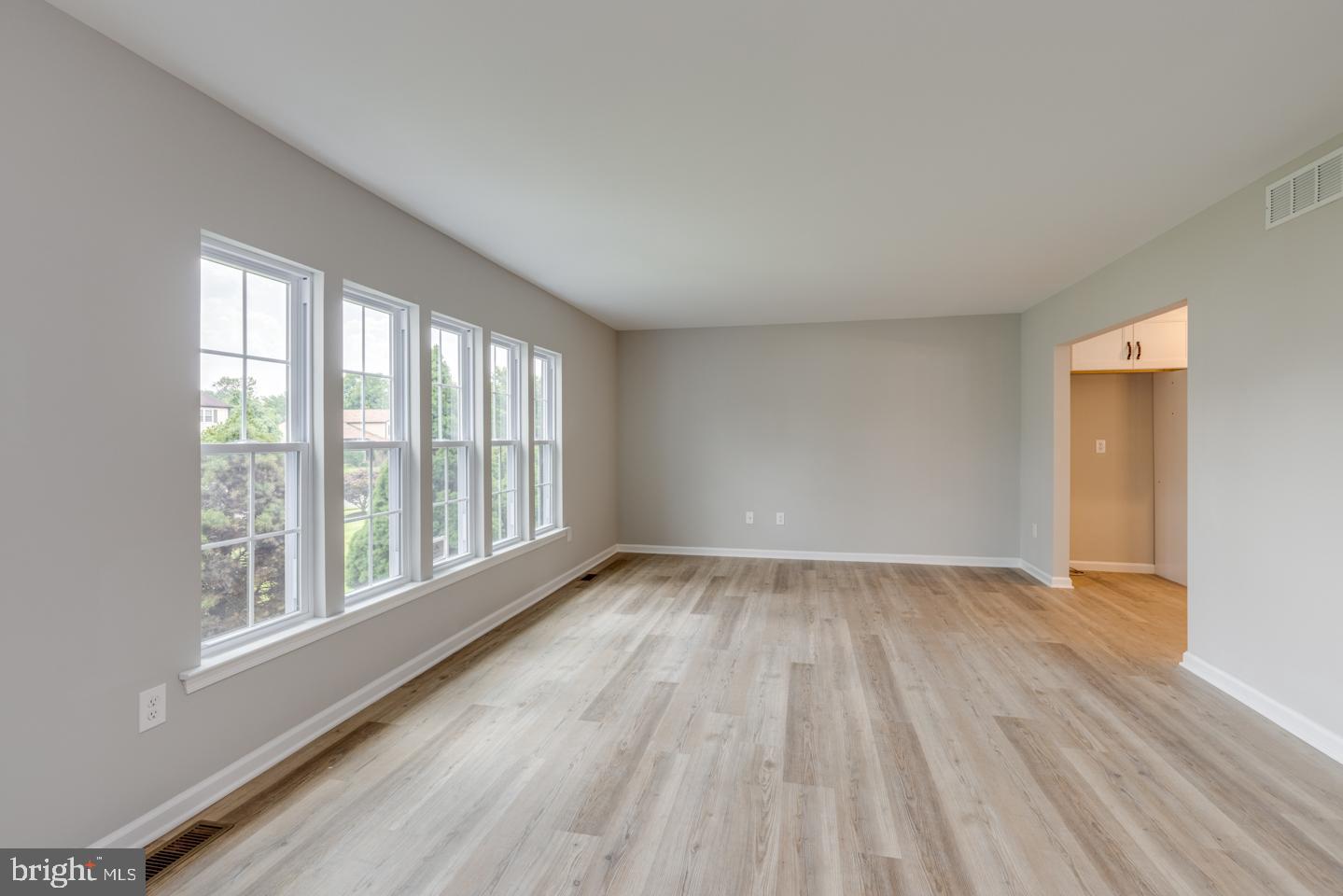 1517 Brick Road Cherry Hill, NJ 08003 - Photo 6 of 40 Spacious living room
