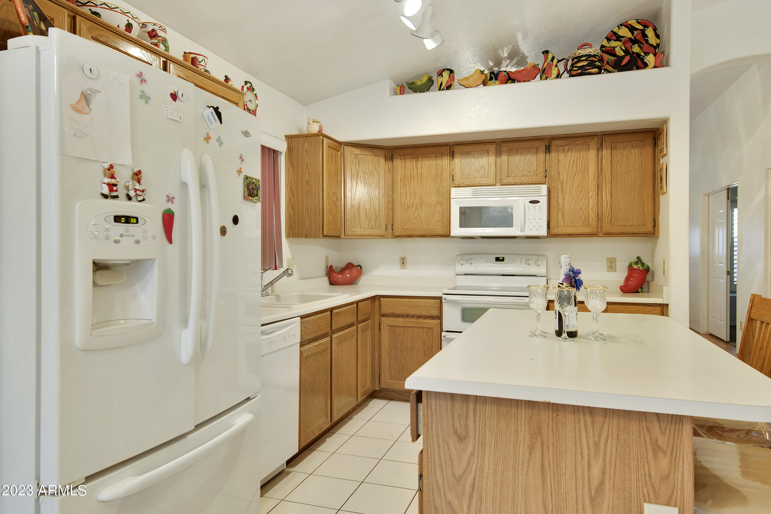7826 West Boca Raton Road Peoria, AZ 85381 - Photo 12 of 33 Kitchen