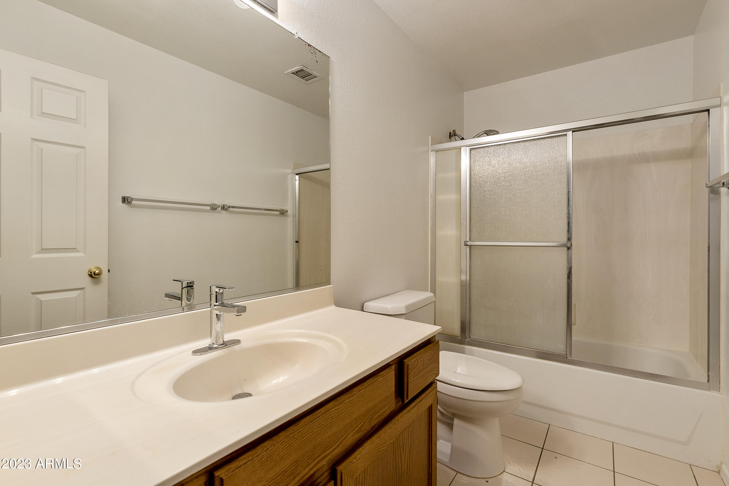 7826 West Boca Raton Road Peoria, AZ 85381 - Photo 22 of 33 Hall bath