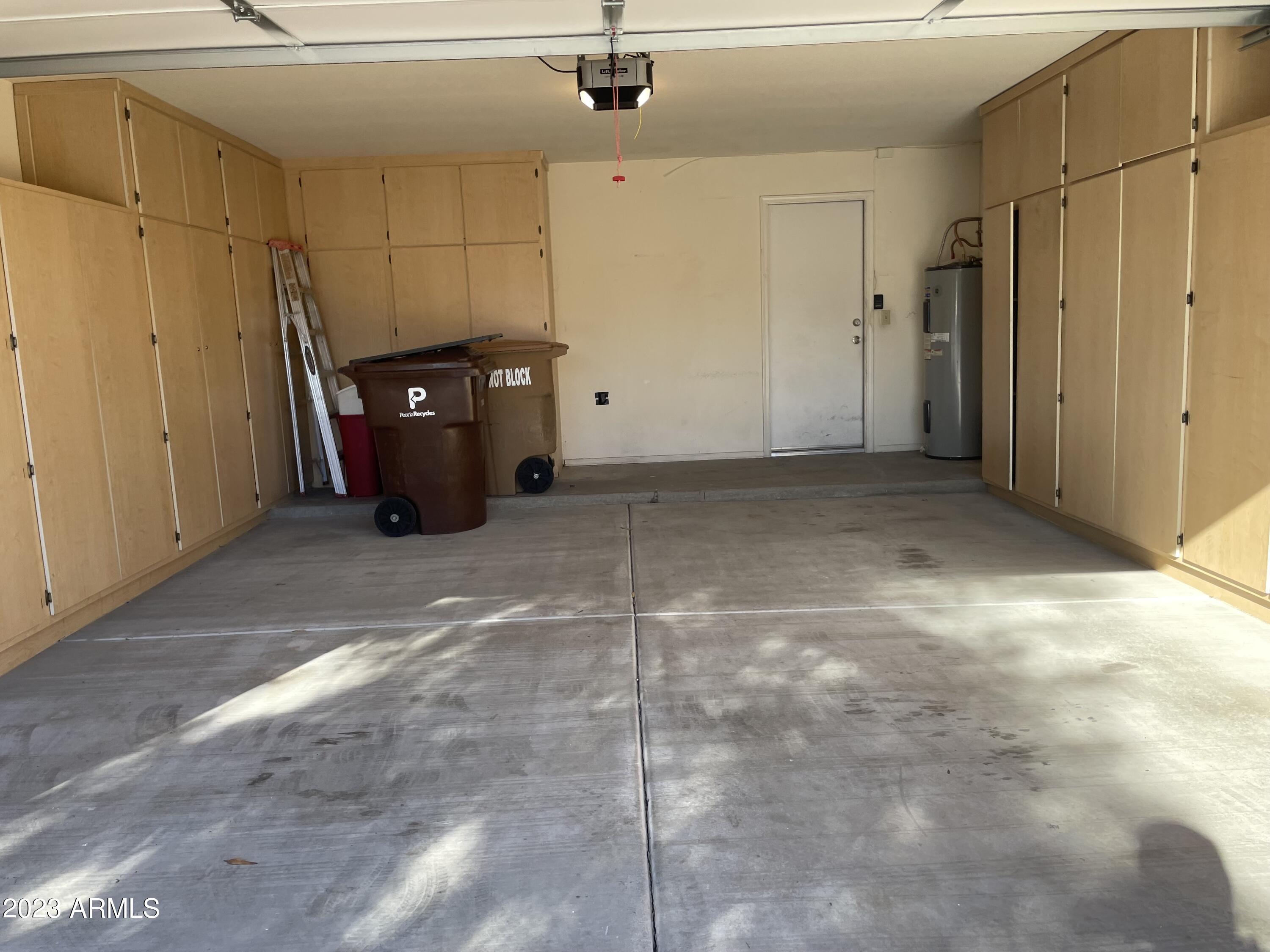 7826 West Boca Raton Road Peoria, AZ 85381 - Photo 33 of 33 Garage