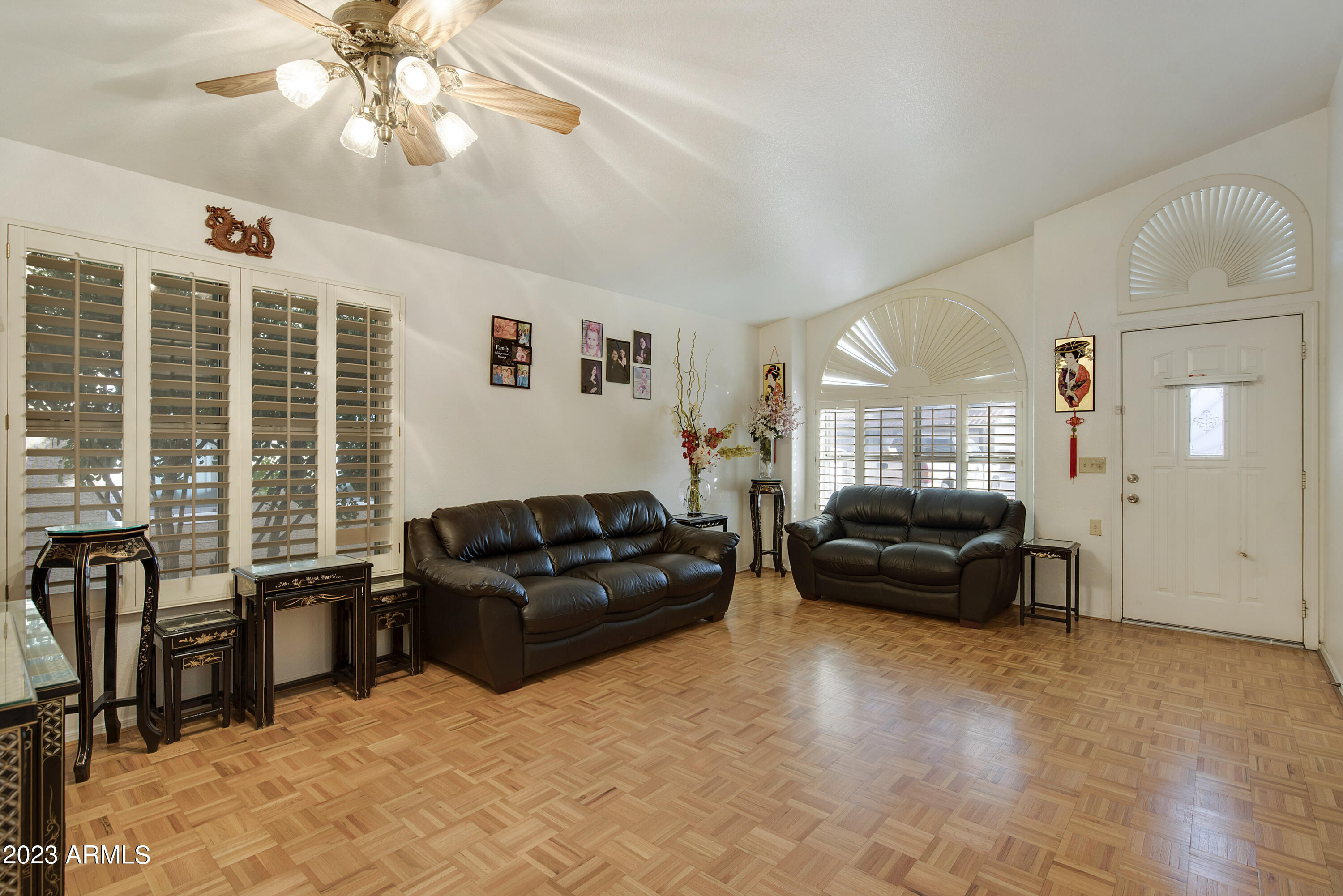 7826 West Boca Raton Road Peoria, AZ 85381 - Photo 6 of 33 Living room