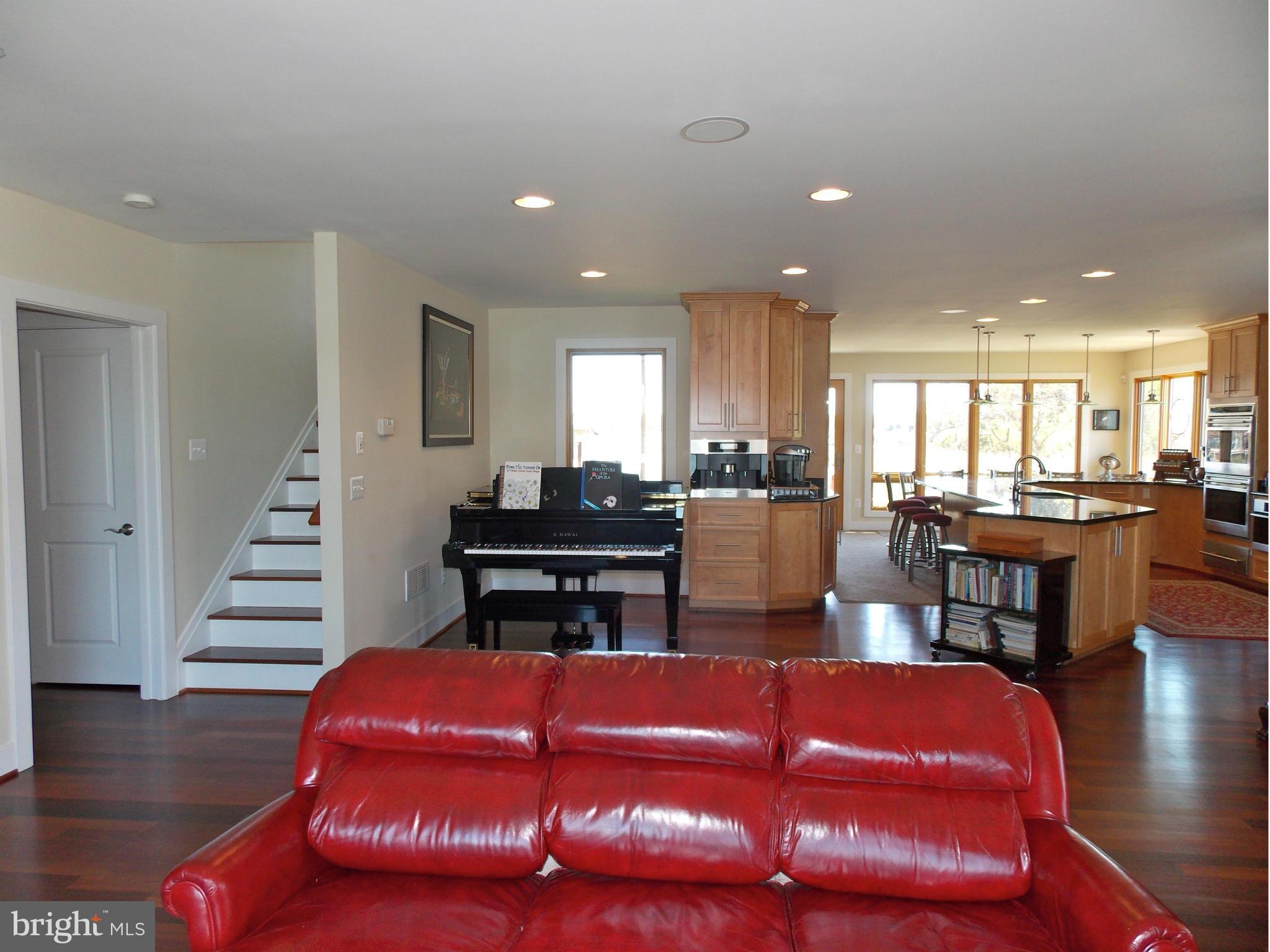4939 West Chalk Point Road West River, MD 20778 - Photo 28 of 30 Living Room