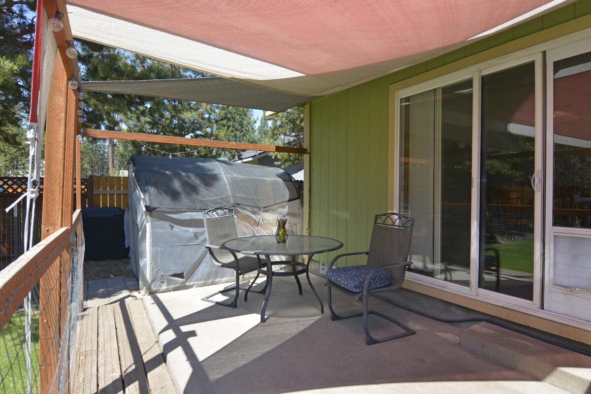 17251 Gadwall Road Bend, OR 97707 - Photo 9 of 27 10