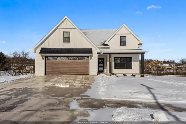 $579,900 | 541 Security Boulevard, Green Bay, WI 54313