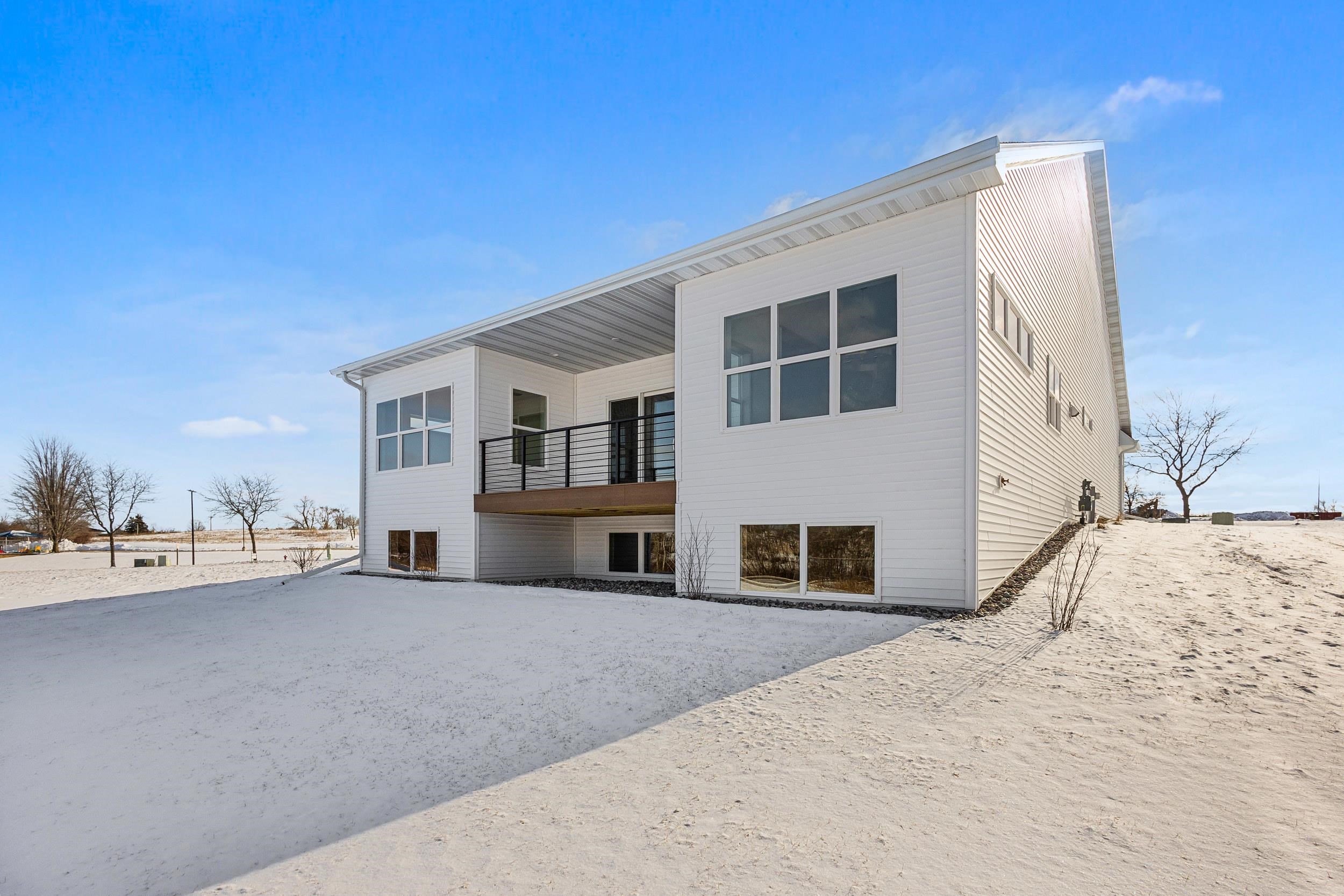 541 Security Boulevard Green Bay, WI 54313 - Photo 11 of 84