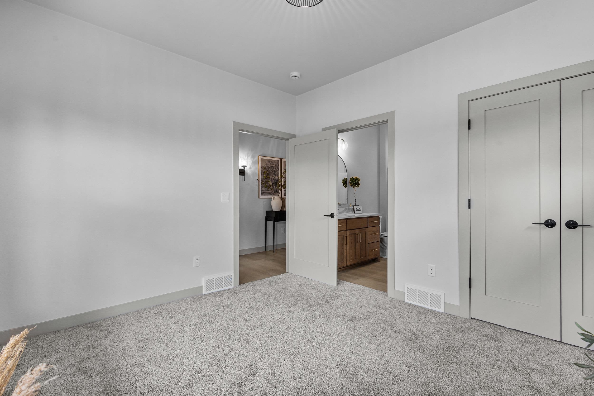 541 Security Boulevard Green Bay, WI 54313 - Photo 18 of 84