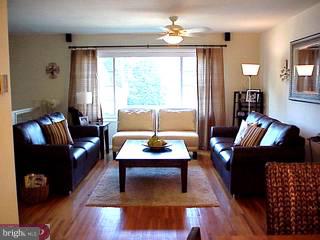 277 Golf Hills Road Havertown, PA 19083 - Photo 2 of 6