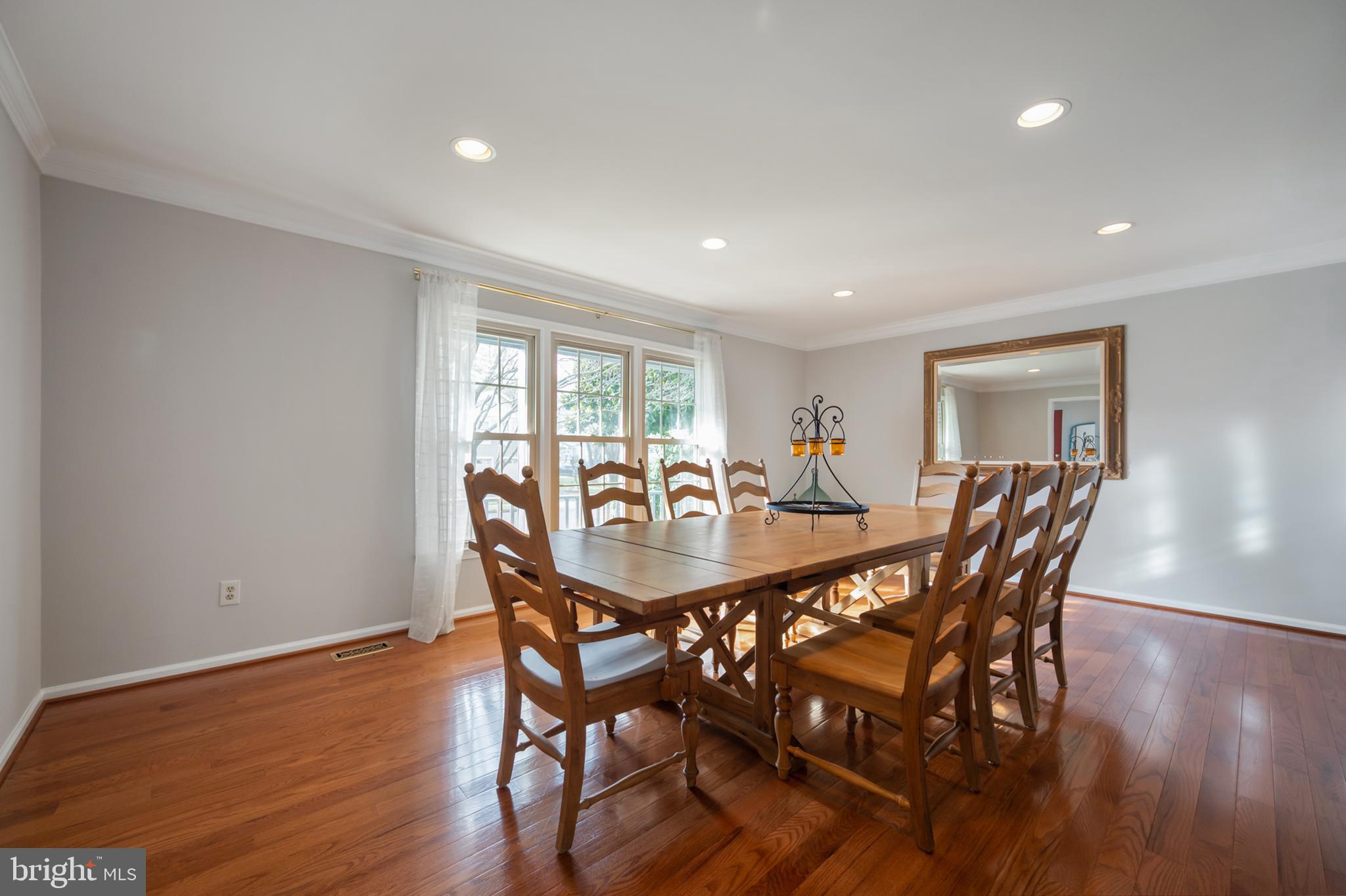 6107 Eagle Landing Road Burke, VA 22015 - Photo 8 of 45 Gallery Image 8