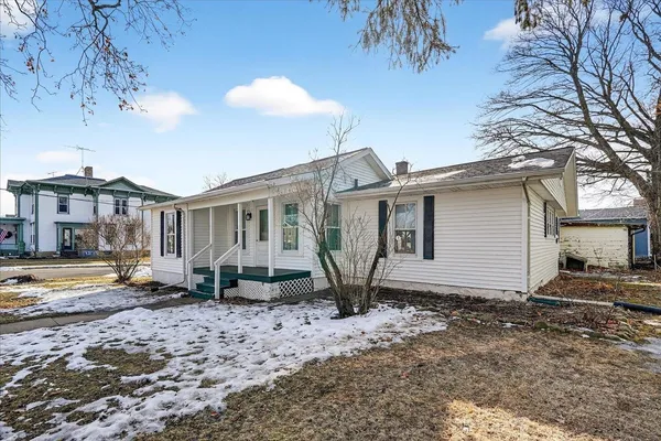 $225,000 | 203 South 1st Street, Evansville, WI 53536