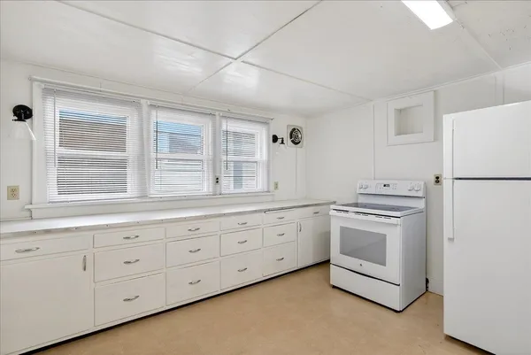 $225,000 | 203 South 1st Street, Evansville, WI 53536