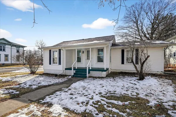 $225,000 | 203 South 1st Street, Evansville, WI 53536