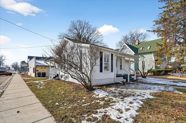 $225,000 | 203 South 1st Street, Evansville, WI 53536