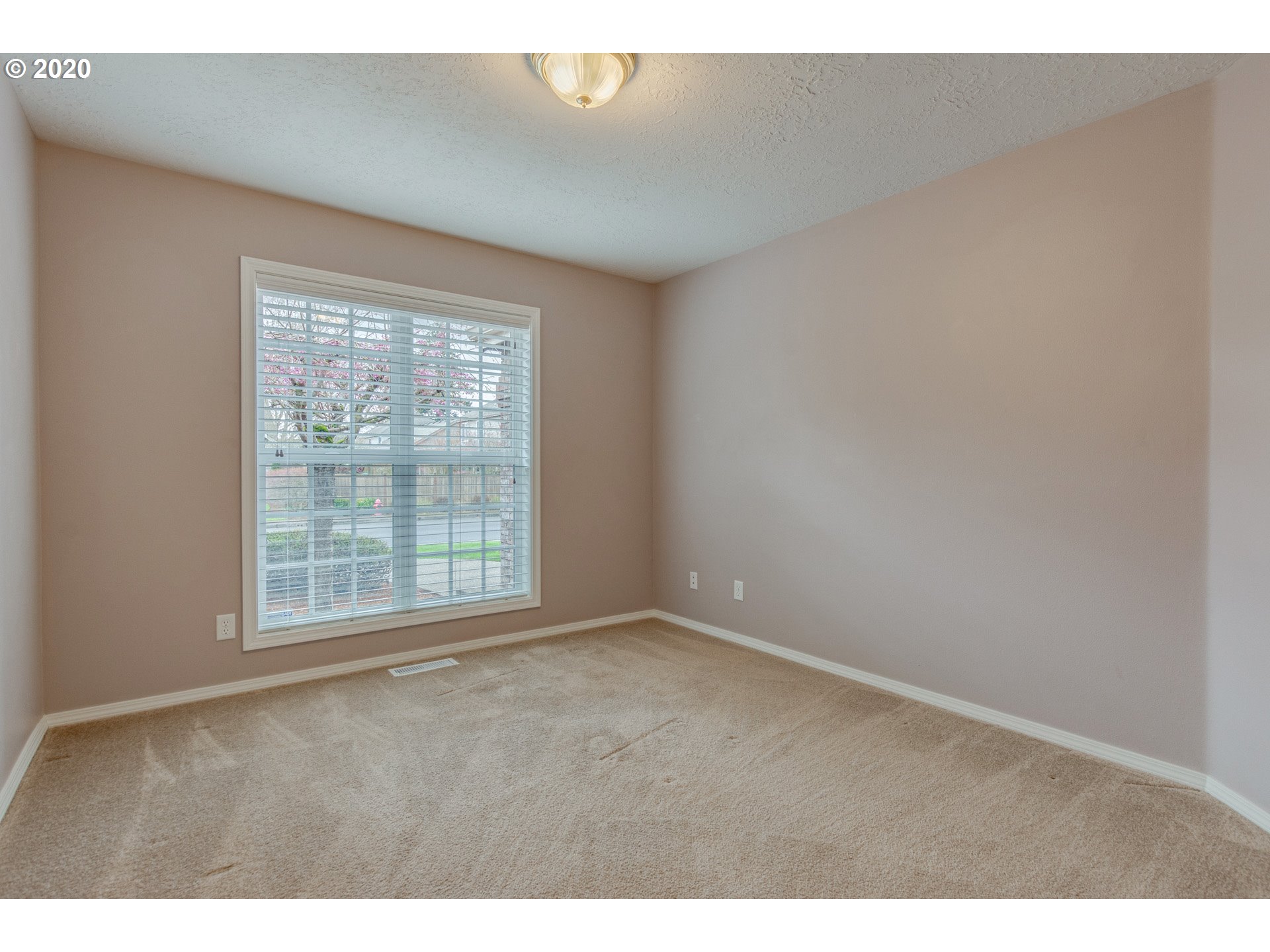 1099 Chardonnay Loop Northeast Keizer, OR 97303 - Photo 25 of 32