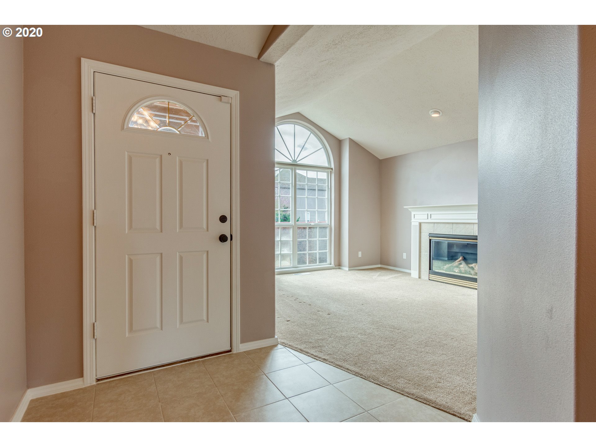 1099 Chardonnay Loop Northeast Keizer, OR 97303 - Photo 4 of 32