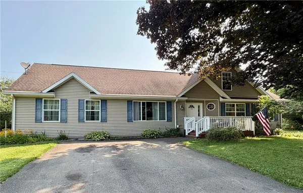 $275,000 | 739 Wilawana Road, Sayre, PA 18840