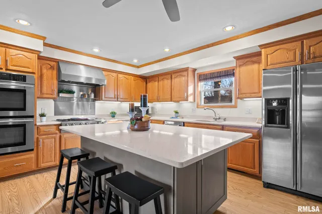 $220,000 | 814 Hackberry Drive, Chatham, IL 62629