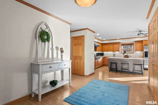 $220,000 | 814 Hackberry Drive, Chatham, IL 62629