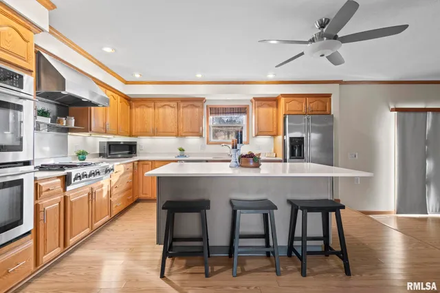 $220,000 | 814 Hackberry Drive, Chatham, IL 62629